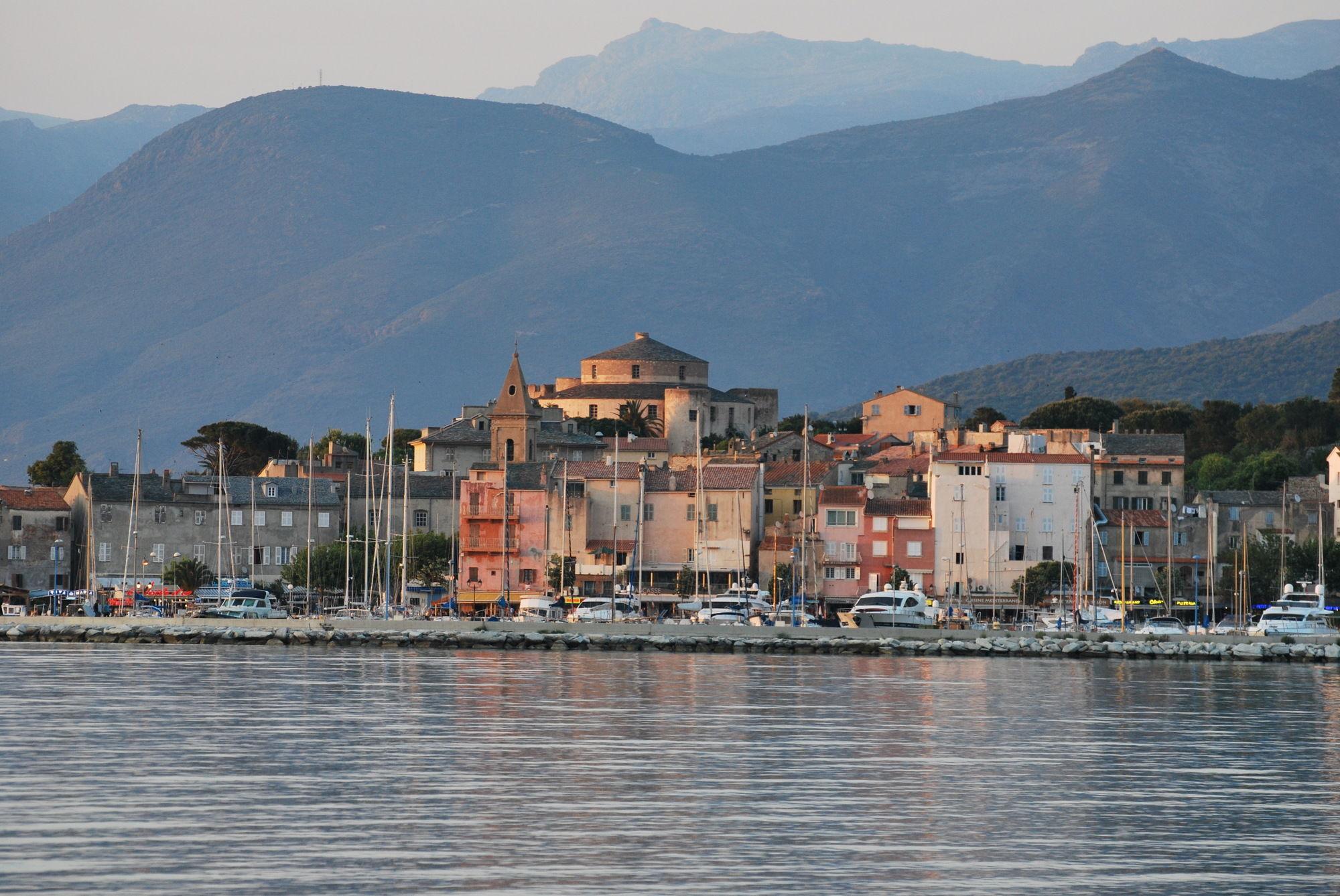 Adonis Saint Florent Aparthotel Esterno foto